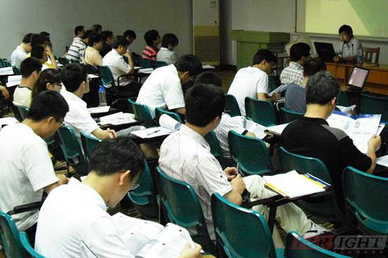 �A���h(yu��n)ҊǶ��ʽ��Ӗ(x��n)�v����Ƭ