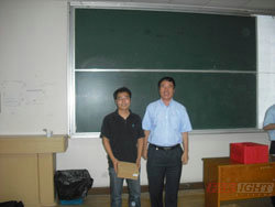 �A���hҊǶ��ʽ��Ӗ���M�v����Ƭ