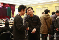 �A���h(yu��n)Ҋ(ji��n)Ƕ��ʽ��Ӗ(x��n)���M(f��i)�v����Ƭ