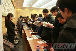 �A���h(yu��n)Ҋ(ji��n)Ƕ��ʽ��Ӗ(x��n)���M(f��i)�v����Ƭ